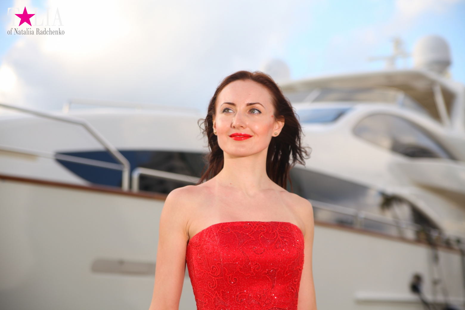 Yachts, Palms, Bay - The promenade of Middle Miami Beach, Collins Avenue